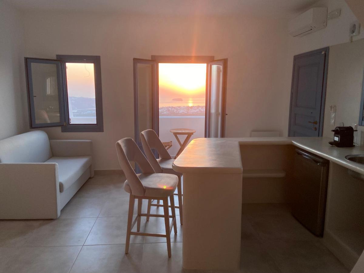 Ena Suites Santorini Pyrgos Kallistis ภายนอก รูปภาพ