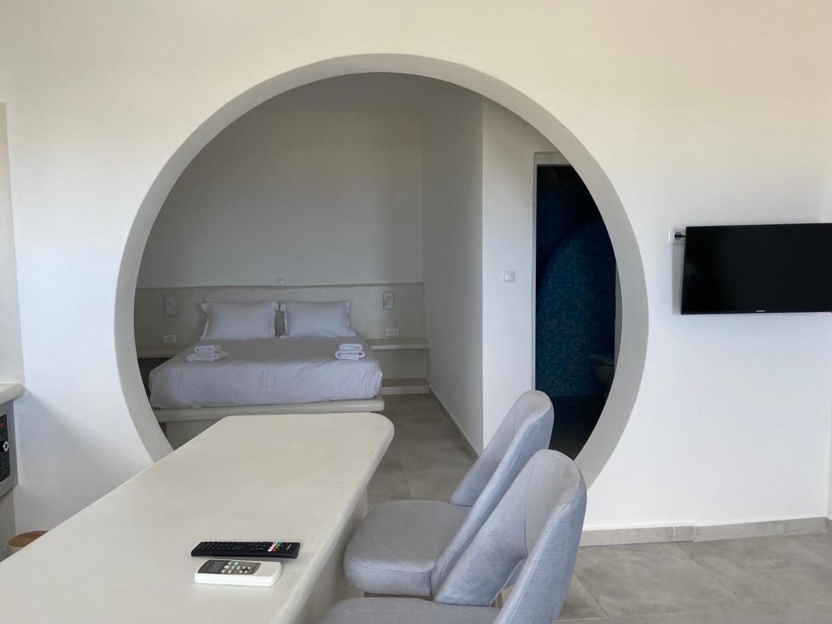 Ena Suites Santorini Pyrgos Kallistis ภายนอก รูปภาพ