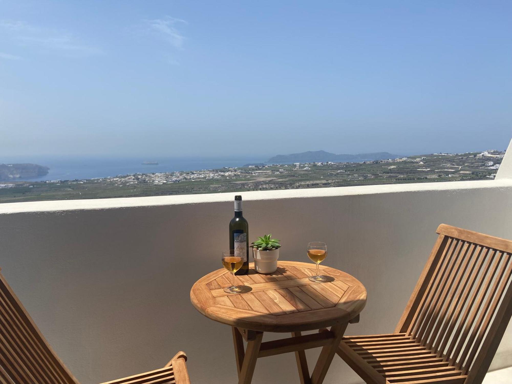 Ena Suites Santorini Pyrgos Kallistis ภายนอก รูปภาพ